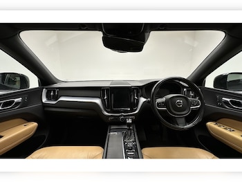 Used Volvo XC60 2018 for sale - 76784284: Photo