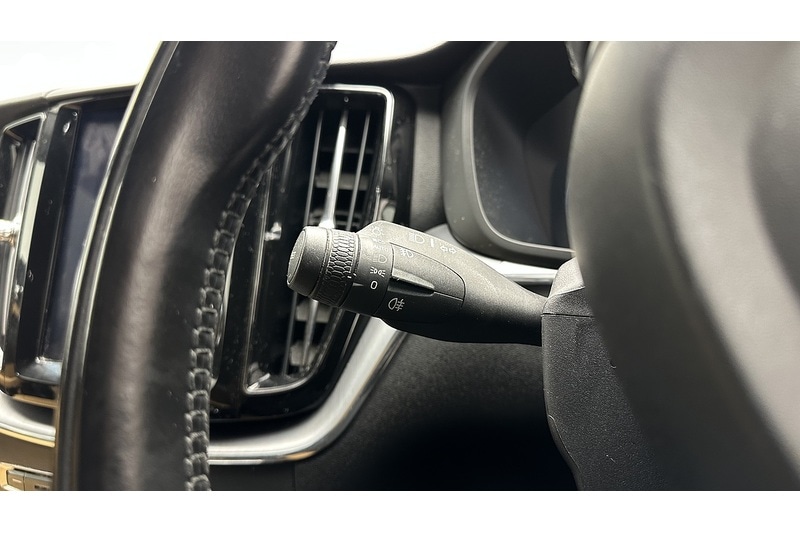 Used Volvo XC60 2018 for sale - 76784284: Photo 34