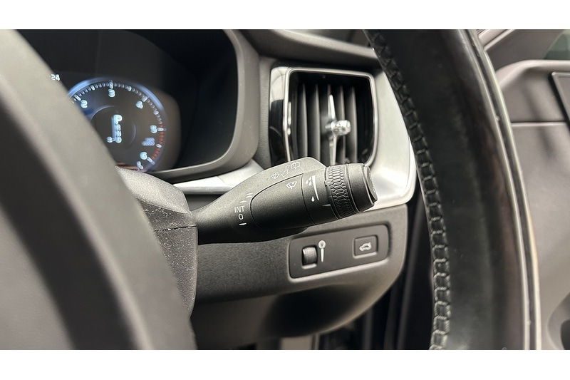 Used Volvo XC60 2018 for sale - 76784284: Photo 35