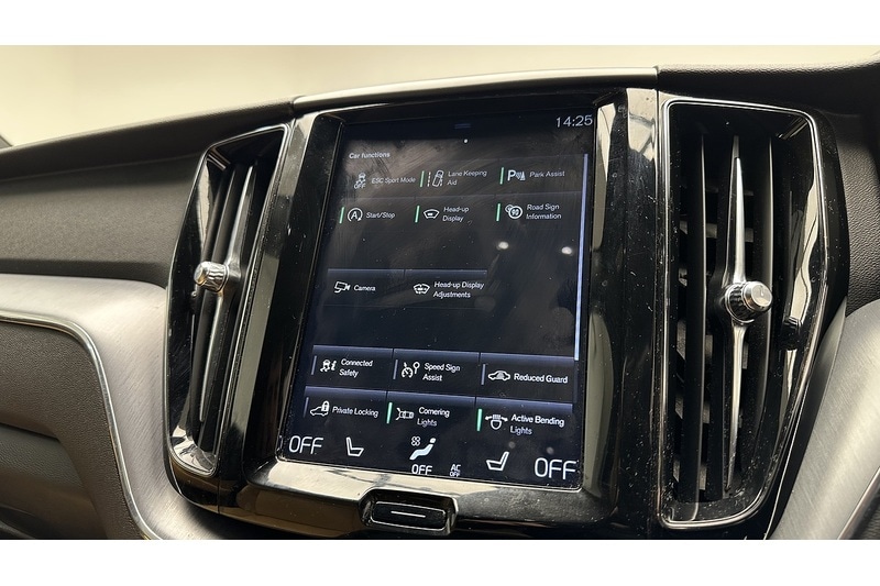 Used Volvo XC60 2018 for sale - 76784284: Photo 41