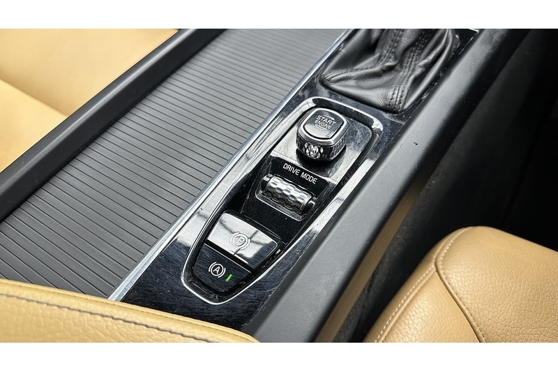 Used Volvo XC60 2018 for sale - 76784284: Photo 46