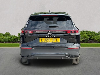 Used Volkswagen Touran 2025 for sale - 75505260: Photo