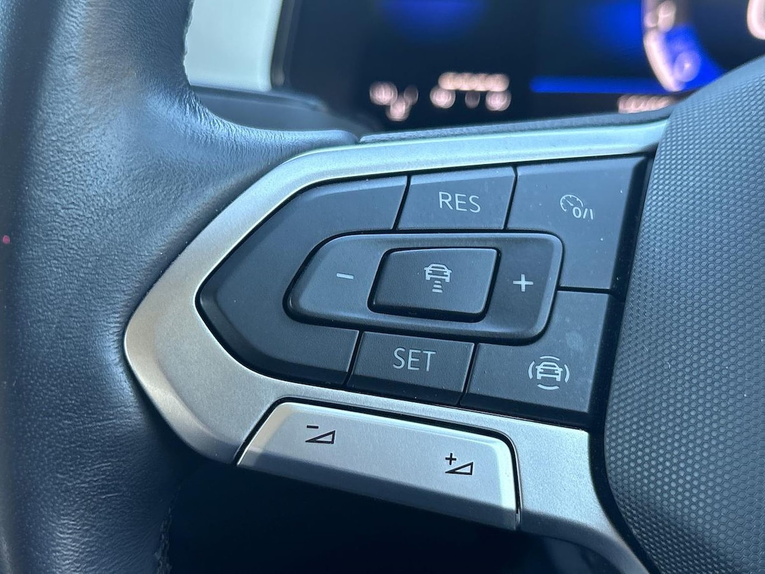 Used Volkswagen T-Roc 2022 for sale - 78194365: Photo 24