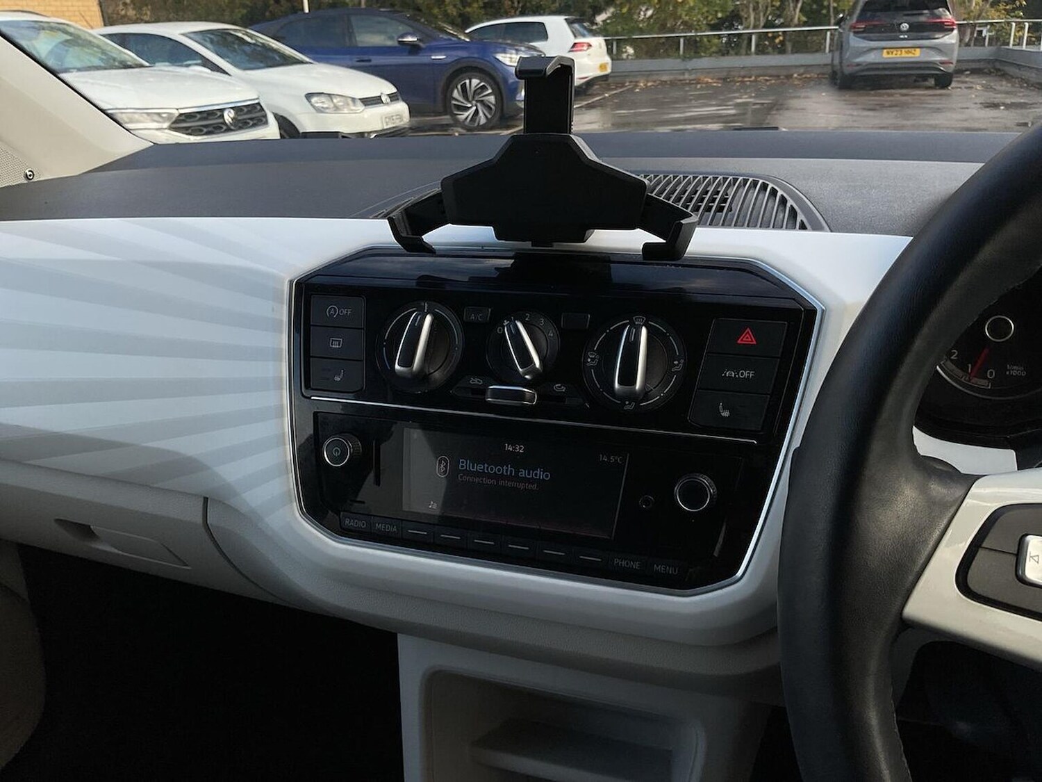 Used Volkswagen up! 2022 for sale - 76444697: Photo 11