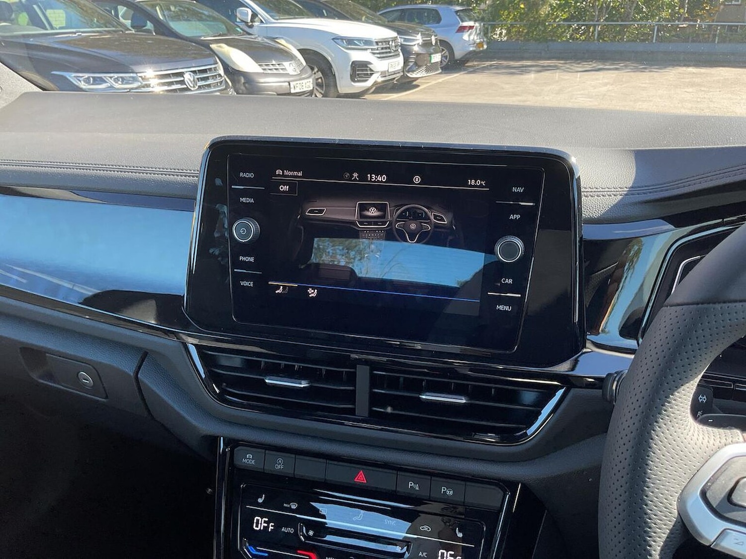 Used Volkswagen T-Roc 2025 for sale - 76193237: Photo 11