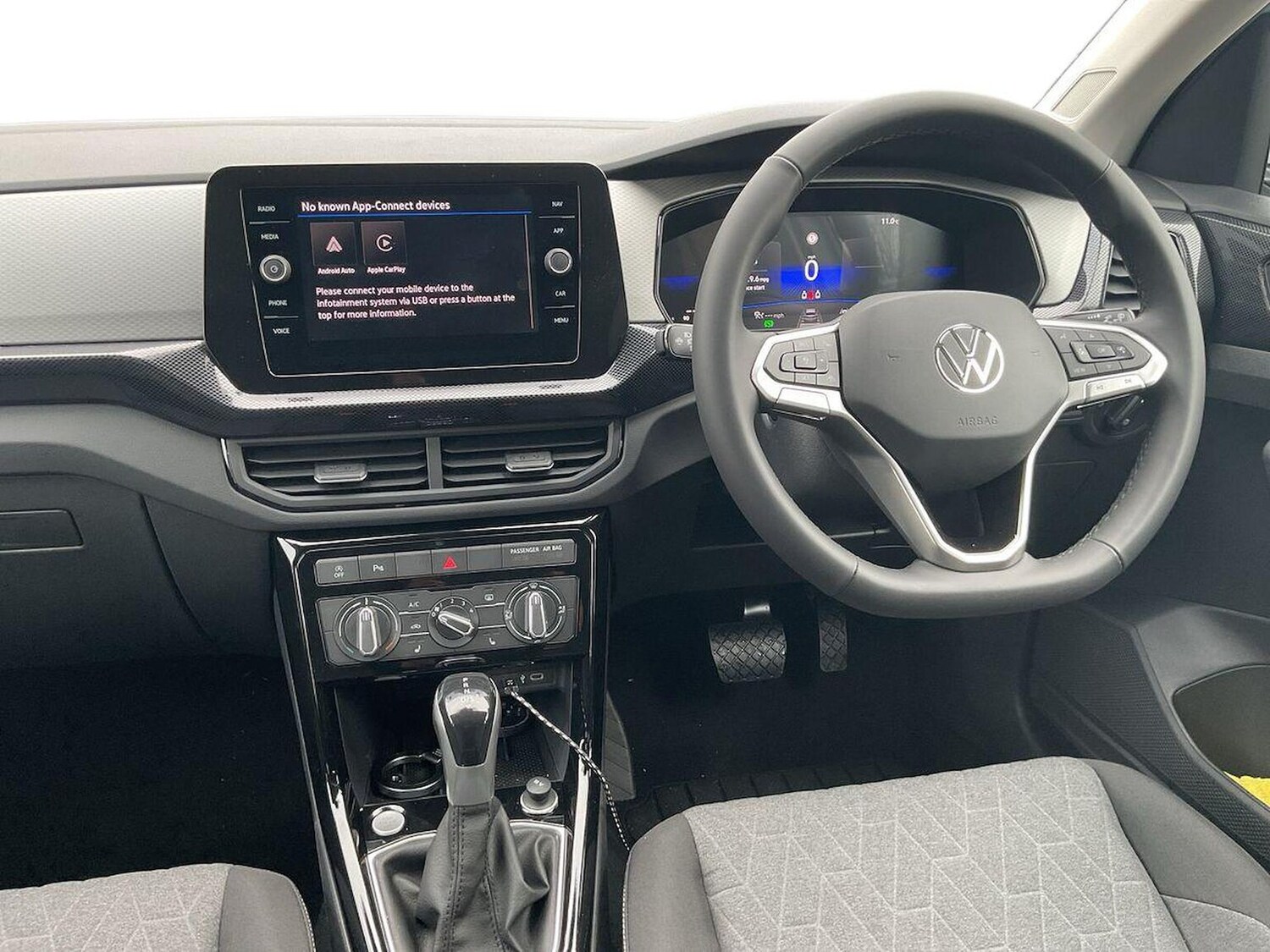 Used Volkswagen T-Cross 2025 for sale - 77487598: Photo 9