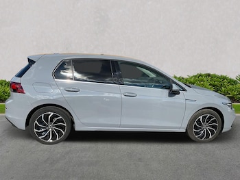 Used Volkswagen Golf 2023 for sale - 75598962: Photo