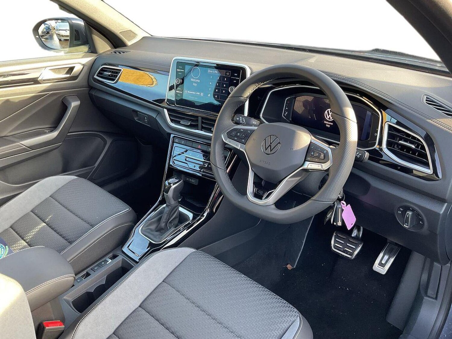 Used Volkswagen T-Roc 2025 for sale - 77528850: Photo 15