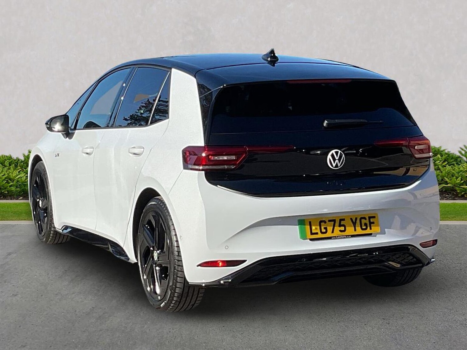 Used Volkswagen ID.3 2025 for sale - 78026191: Photo 2