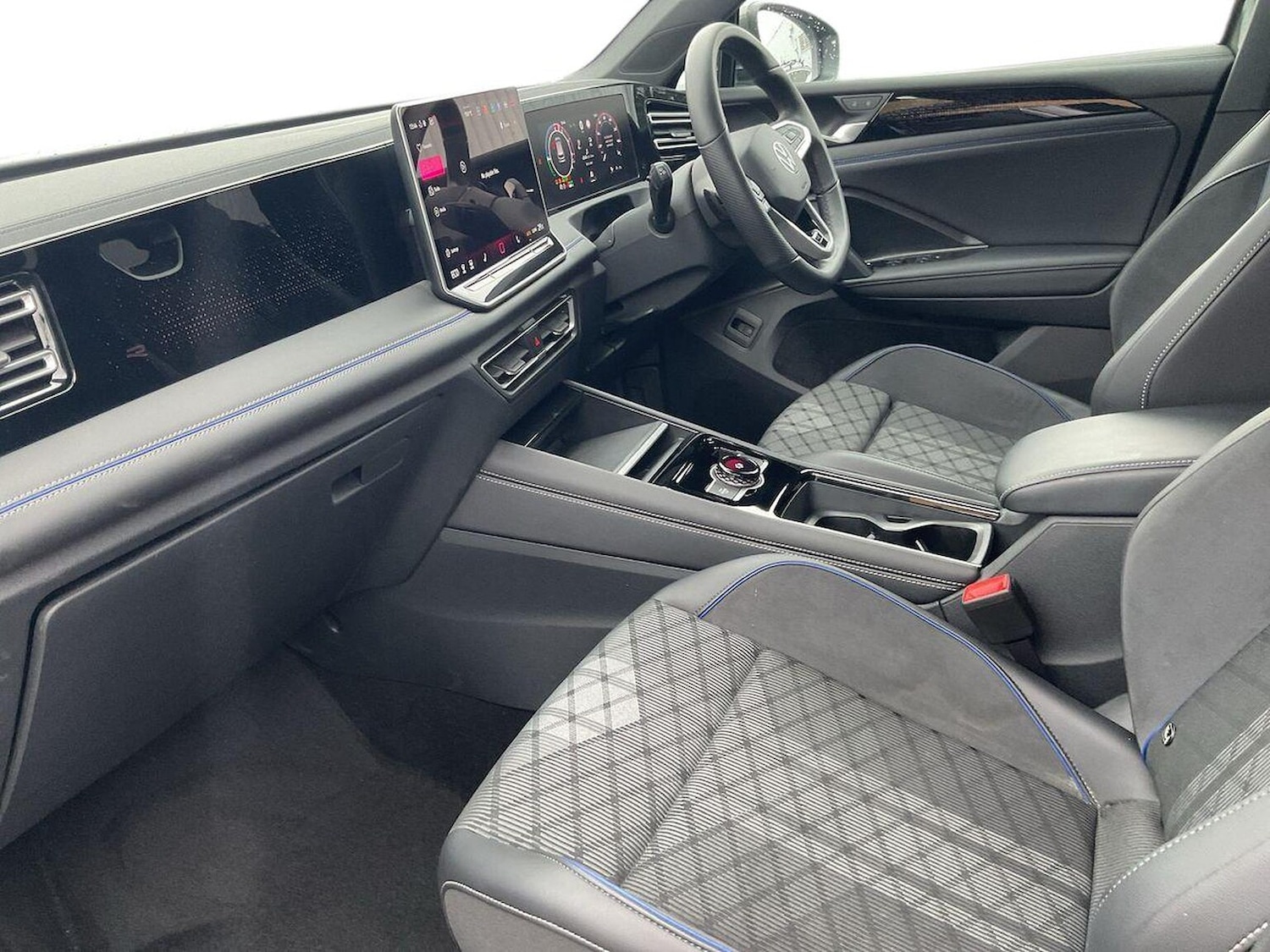 Used Volkswagen Tiguan 2025 for sale - 76893250: Photo 7