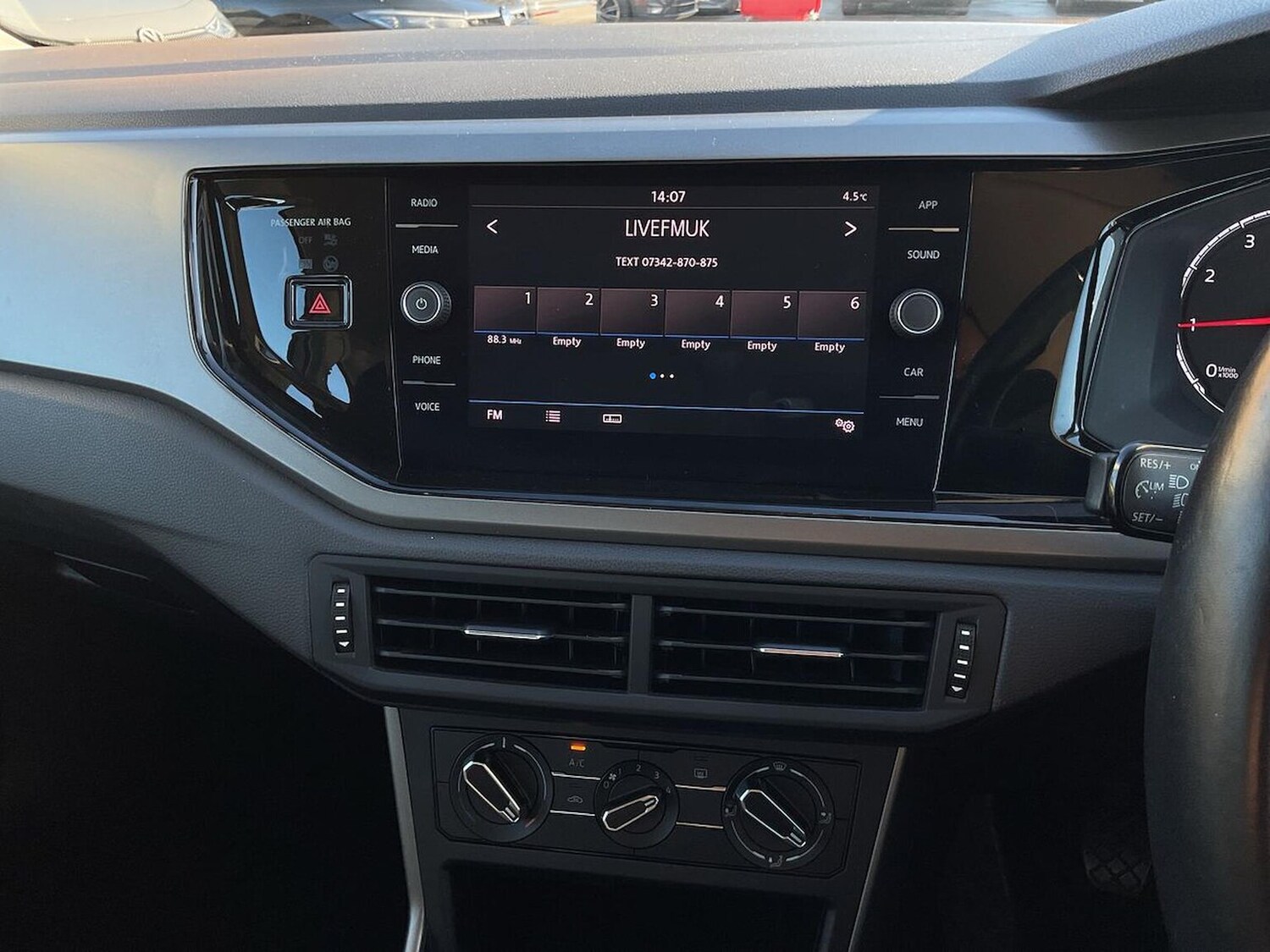 Used Volkswagen Polo 2018 for sale - 76655876: Photo 11