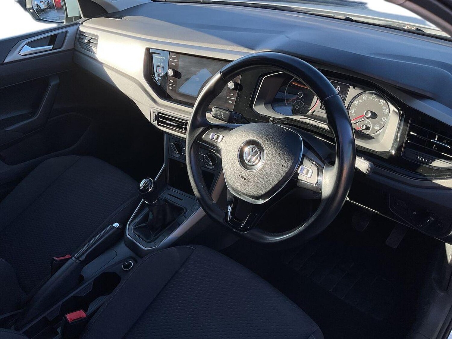 Used Volkswagen Polo 2018 for sale - 76655876: Photo 15