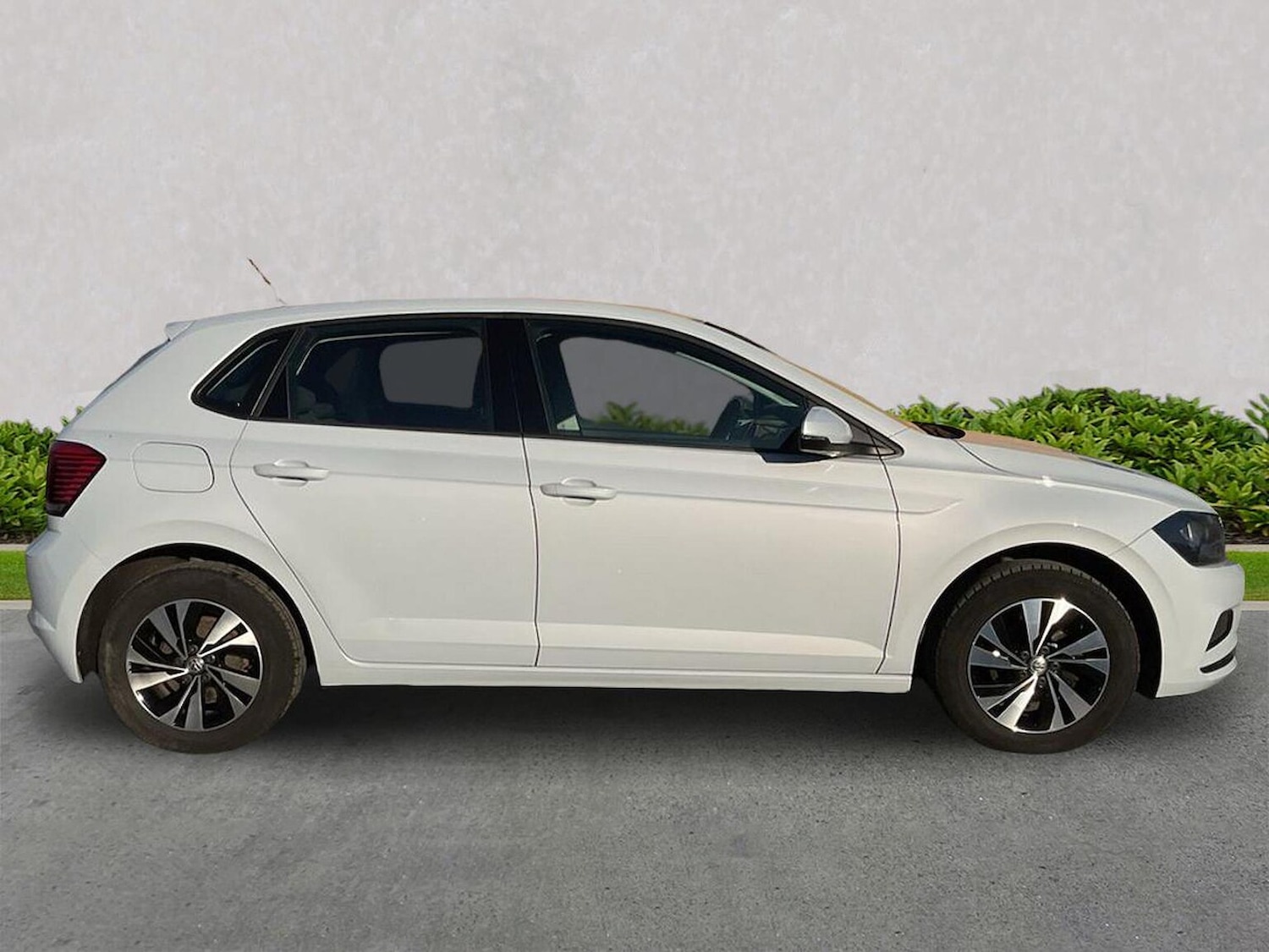 Used Volkswagen Polo 2018 for sale - 76655876: Photo 3