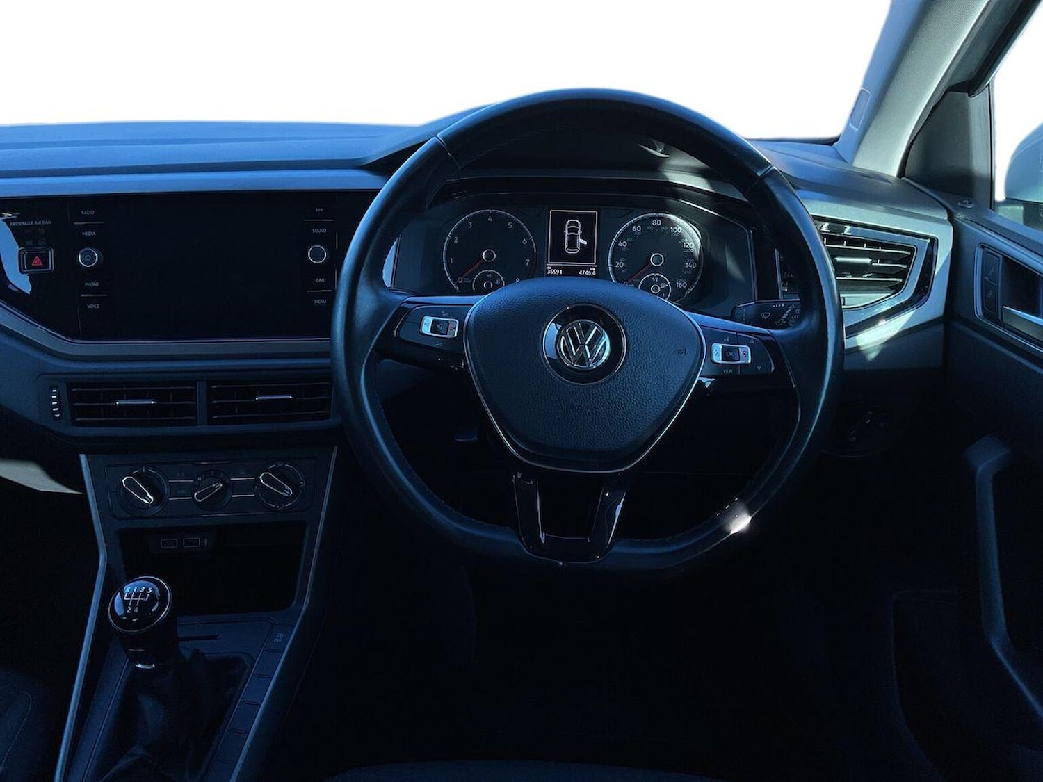 Used Volkswagen Polo 2018 for sale - 76655876: Photo 9