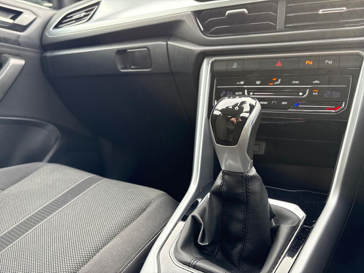 Used Volkswagen T-Roc 2023 for sale - 78194479: Photo 13