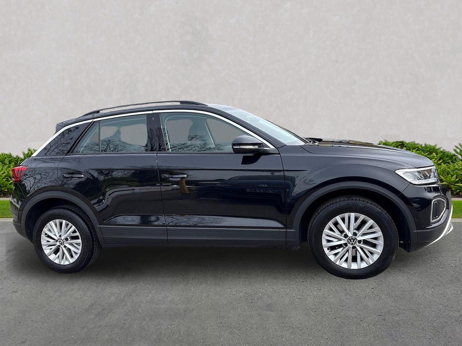 Used Volkswagen T-Roc 2023 for sale - 78194479: Photo 3