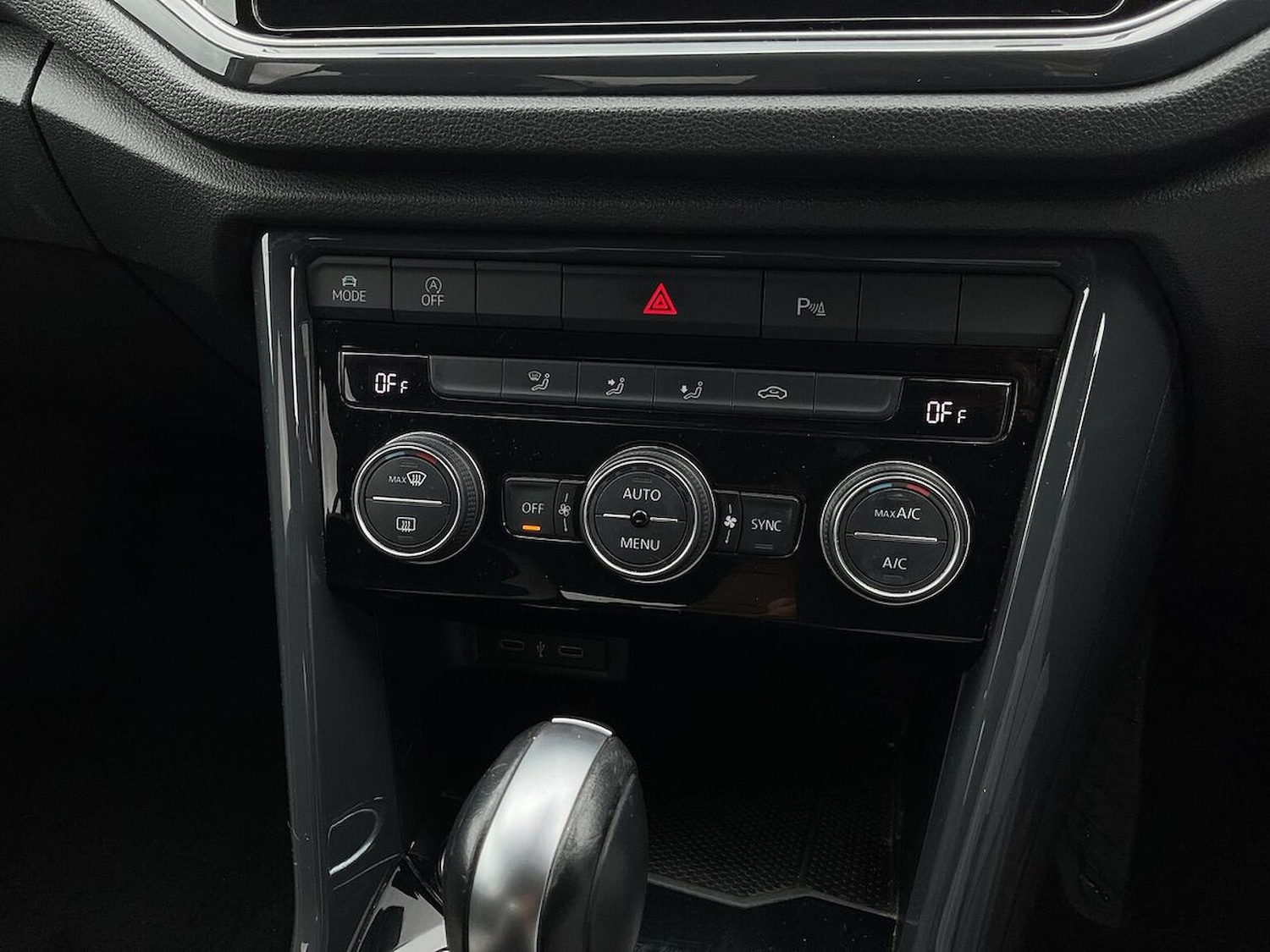 Used Volkswagen T-Roc 2020 for sale - 76455304: Photo 12