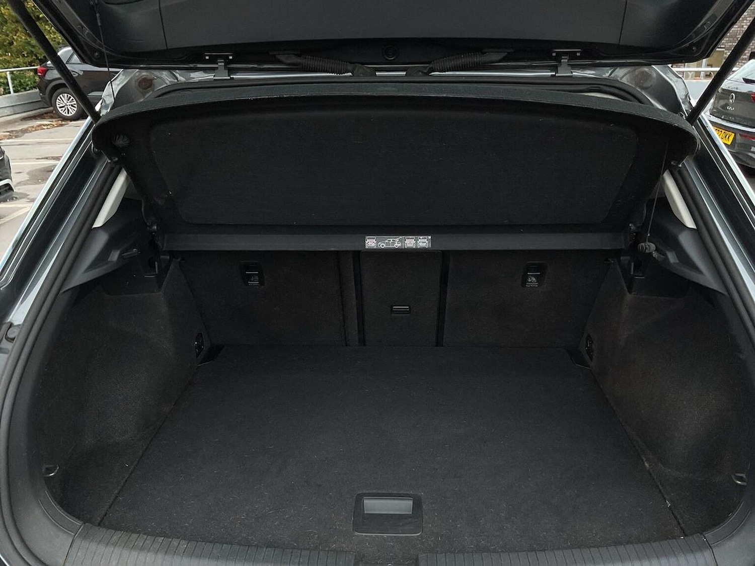 Used Volkswagen T-Roc 2020 for sale - 76455304: Photo 17