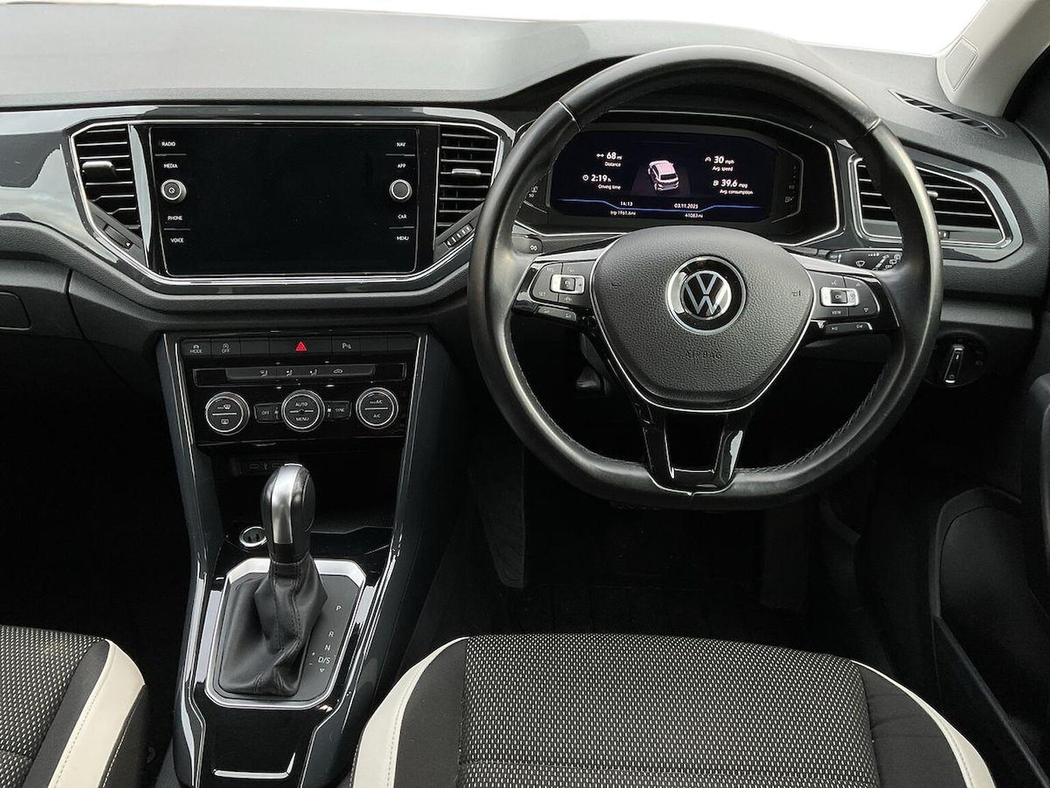 Used Volkswagen T-Roc 2020 for sale - 76455304: Photo 9