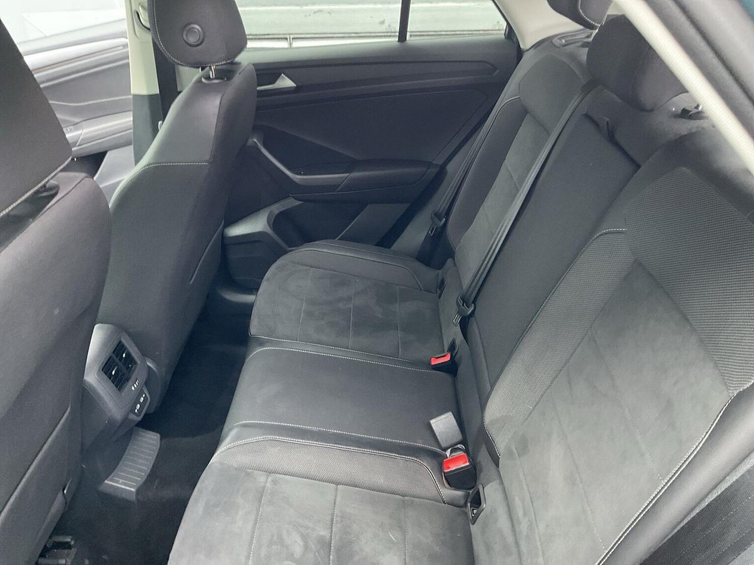 Used Volkswagen T-Roc 2022 for sale - 77688064: Photo 16