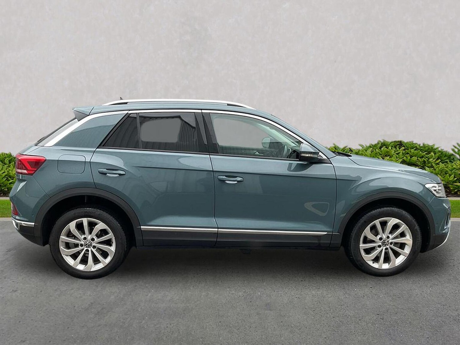 Used Volkswagen T-Roc 2022 for sale - 77688064: Photo 3