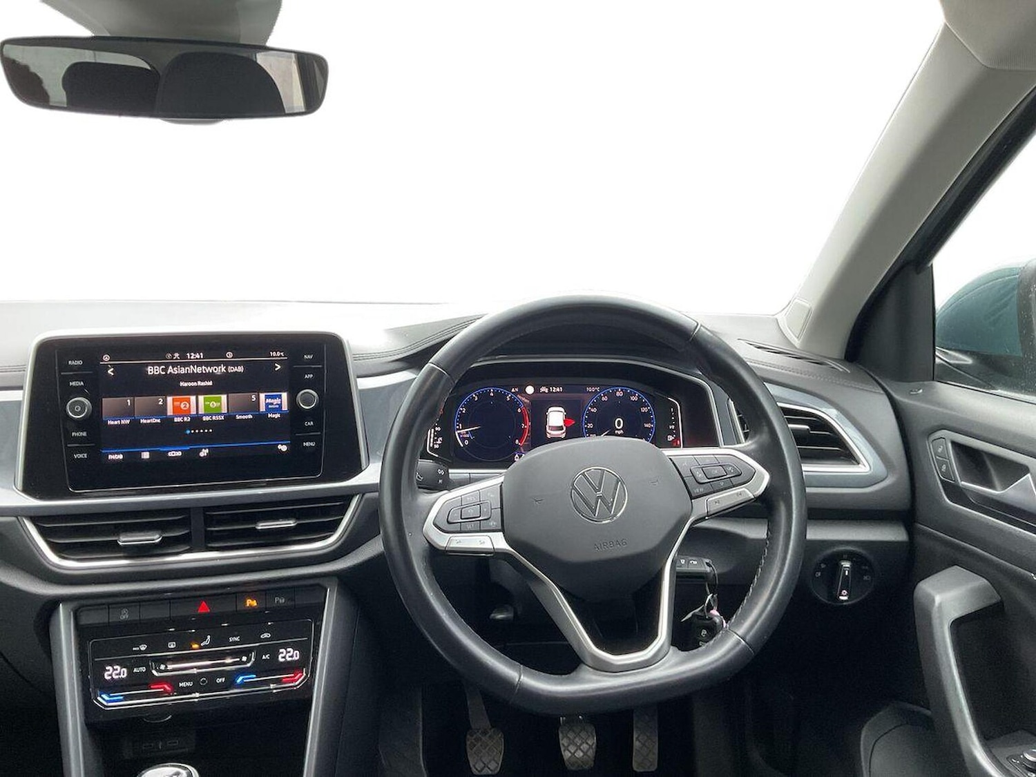 Used Volkswagen T-Roc 2022 for sale - 77688064: Photo 9