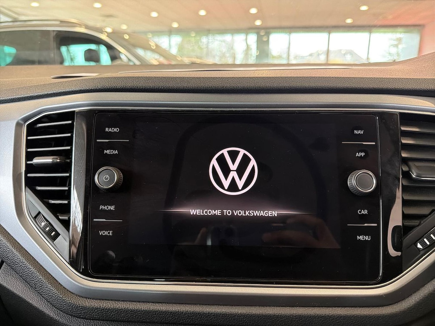 Used Volkswagen T-Roc 2021 for sale - 77688087: Photo 11