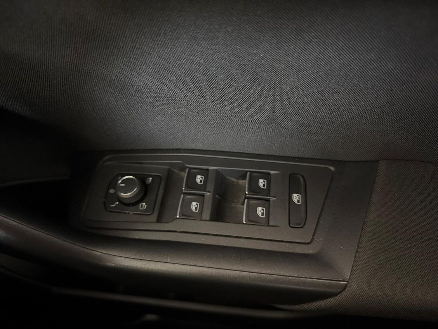 Used Volkswagen T-Roc 2021 for sale - 77688087: Photo 21