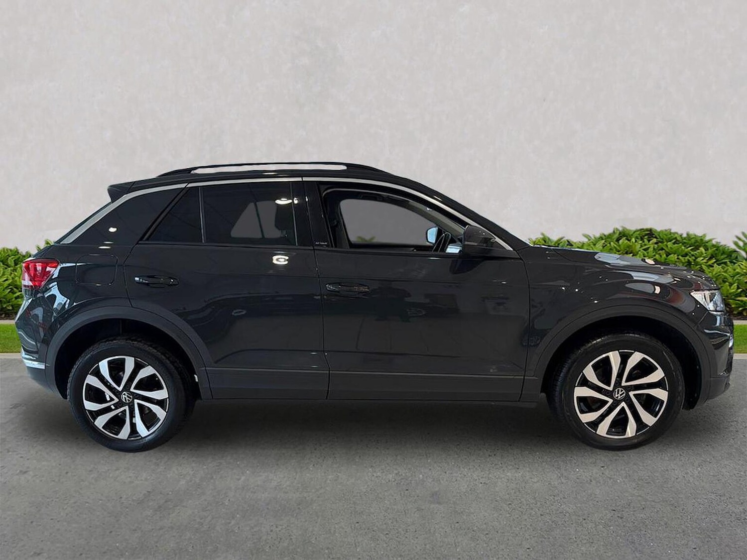 Used Volkswagen T-Roc 2021 for sale - 77688087: Photo 3