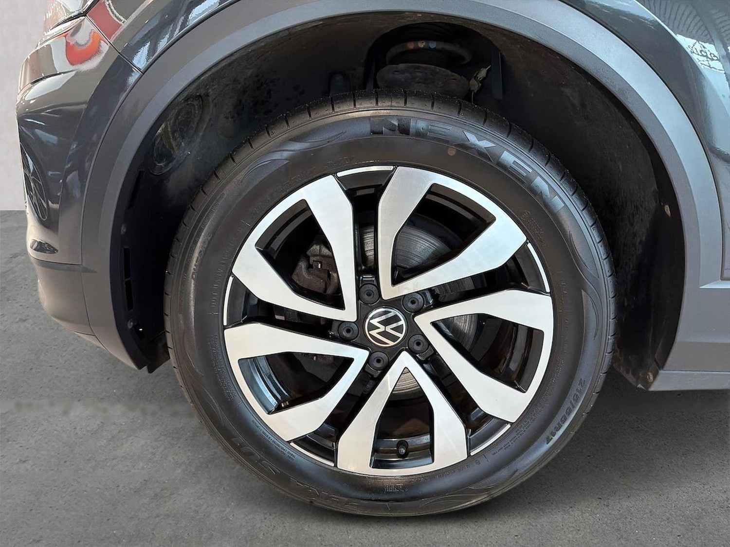 Used Volkswagen T-Roc 2021 for sale - 77688087: Photo 6