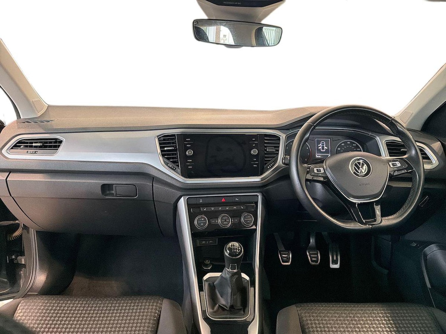 Used Volkswagen T-Roc 2021 for sale - 77688087: Photo 8