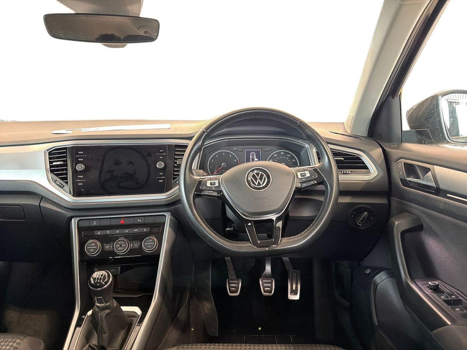 Used Volkswagen T-Roc 2021 for sale - 77688087: Photo 9