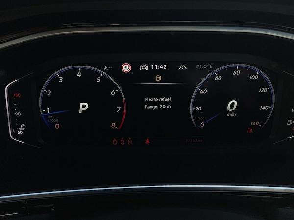 Used Volkswagen T-Roc 2023 for sale - 75724632: Photo 10