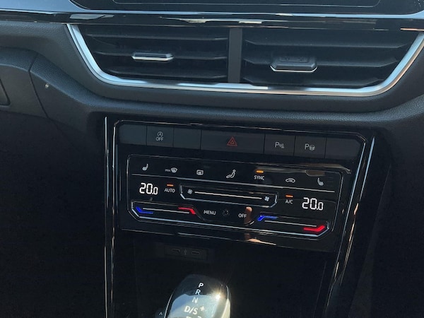Used Volkswagen T-Roc 2023 for sale - 75724632: Photo 12