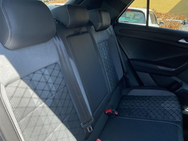 Used Volkswagen T-Roc 2023 for sale - 75724632: Photo 16