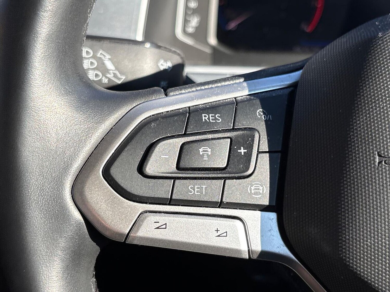 Used Volkswagen T-Roc 2023 for sale - 78194397: Photo 25