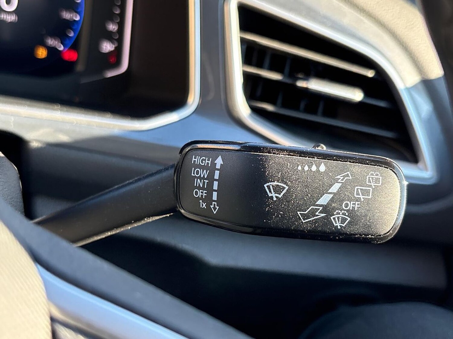 Used Volkswagen T-Roc 2023 for sale - 78194397: Photo 26