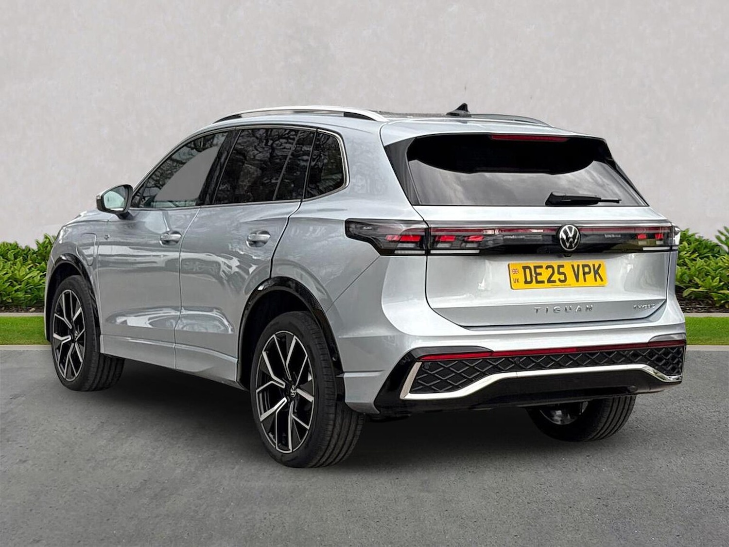 Used Volkswagen Tiguan 2025 for sale - 78194346: Photo 2