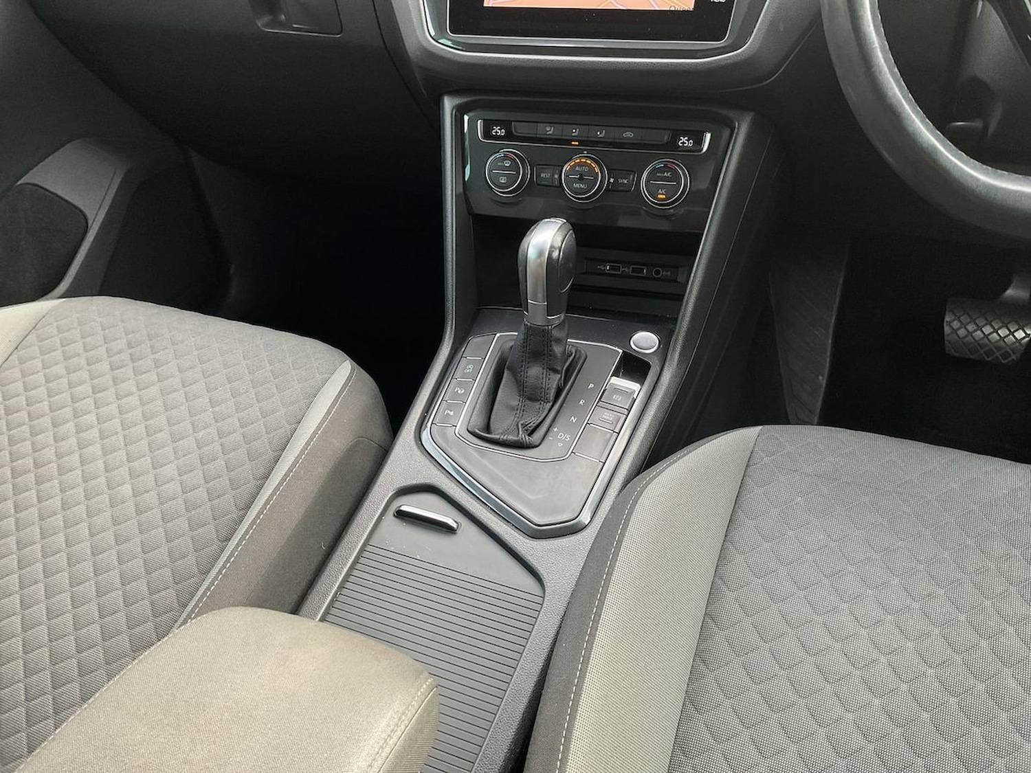 Used Volkswagen Tiguan 2019 for sale - 76877933: Photo 13