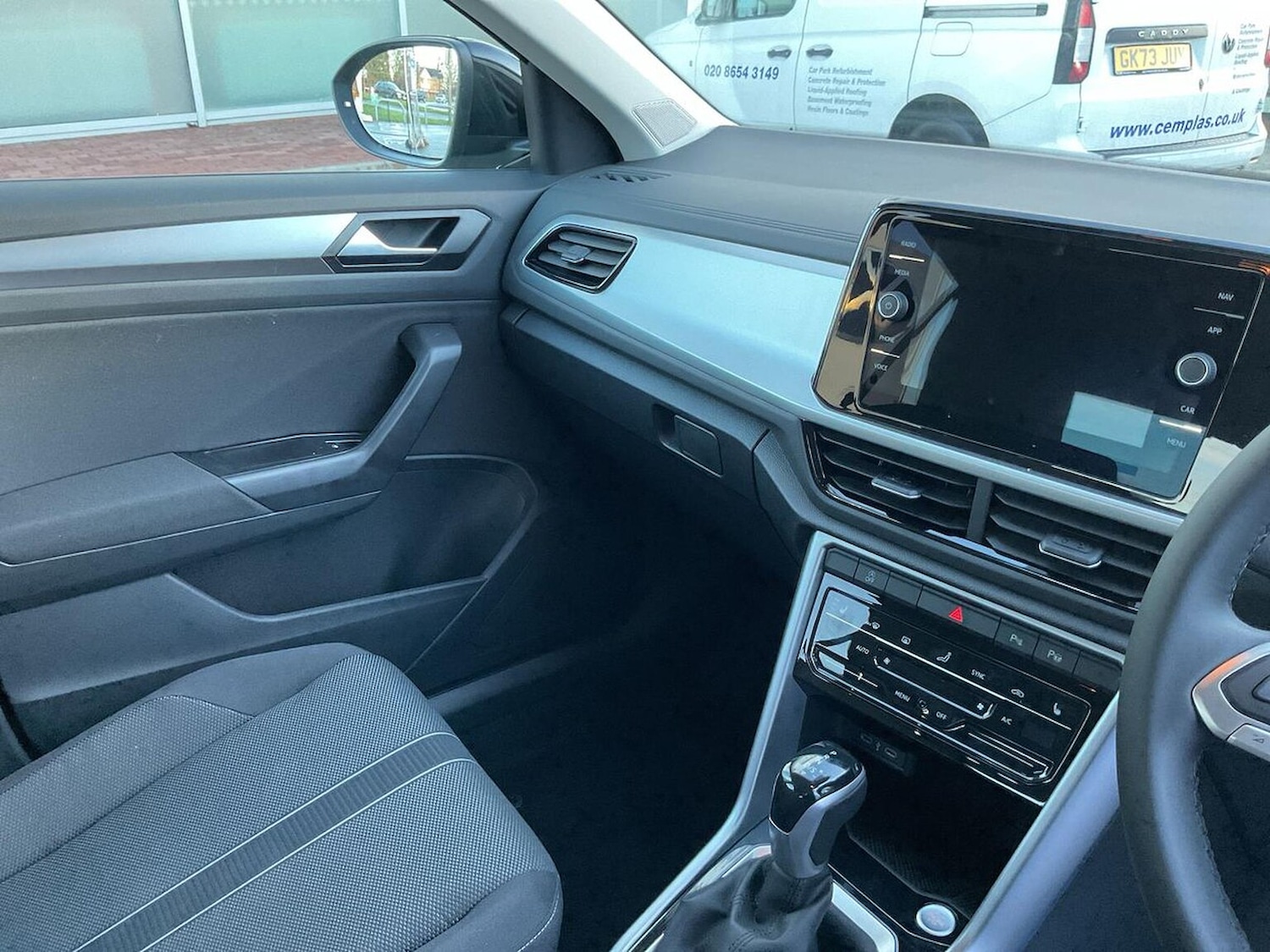 Used Volkswagen T-Roc 2025 for sale - 77555288: Photo 13