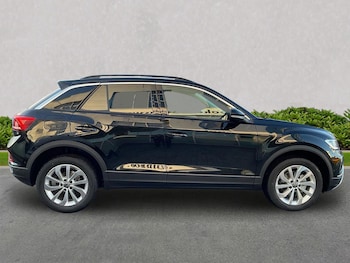 Used Volkswagen T-Roc 2025 for sale - 77555288: Photo