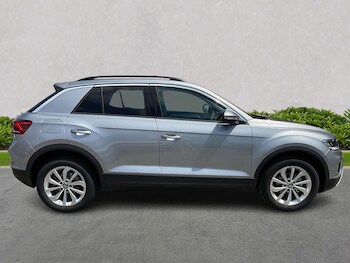 Used Volkswagen T-Roc 2025 for sale - 75505120: Photo