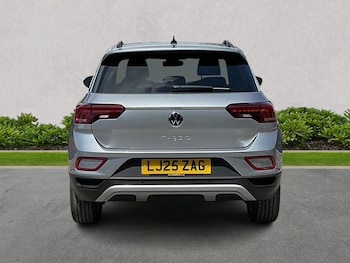 Used Volkswagen T-Roc 2025 for sale - 75505120: Photo