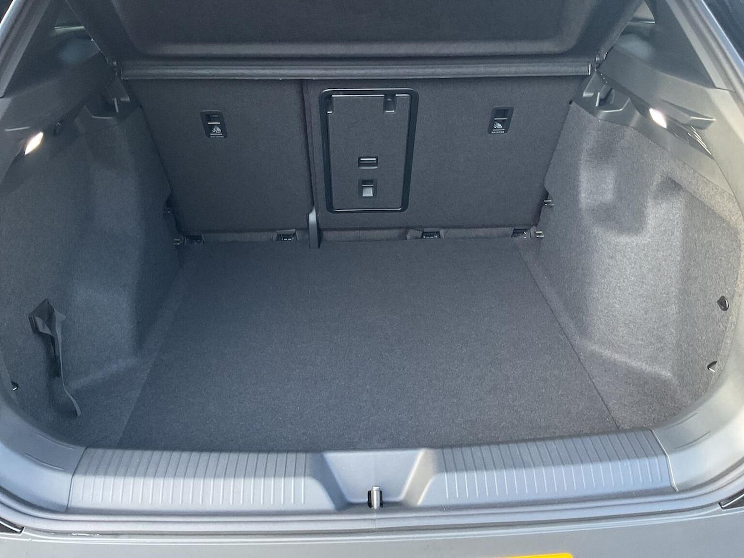 Used Volkswagen ID.4 2025 for sale - 76347031: Photo 17