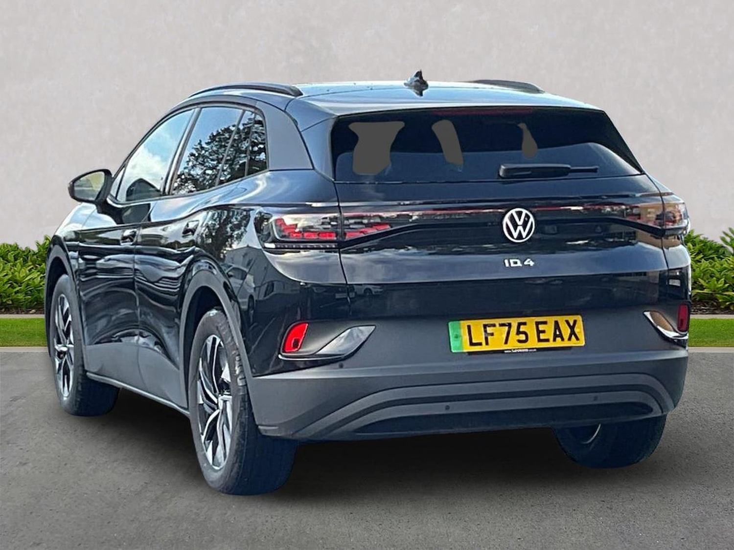 Used Volkswagen ID.4 2025 for sale - 76347031: Photo 2
