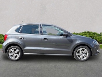 Used Volkswagen Polo 2017 for sale - 79483020: Photo