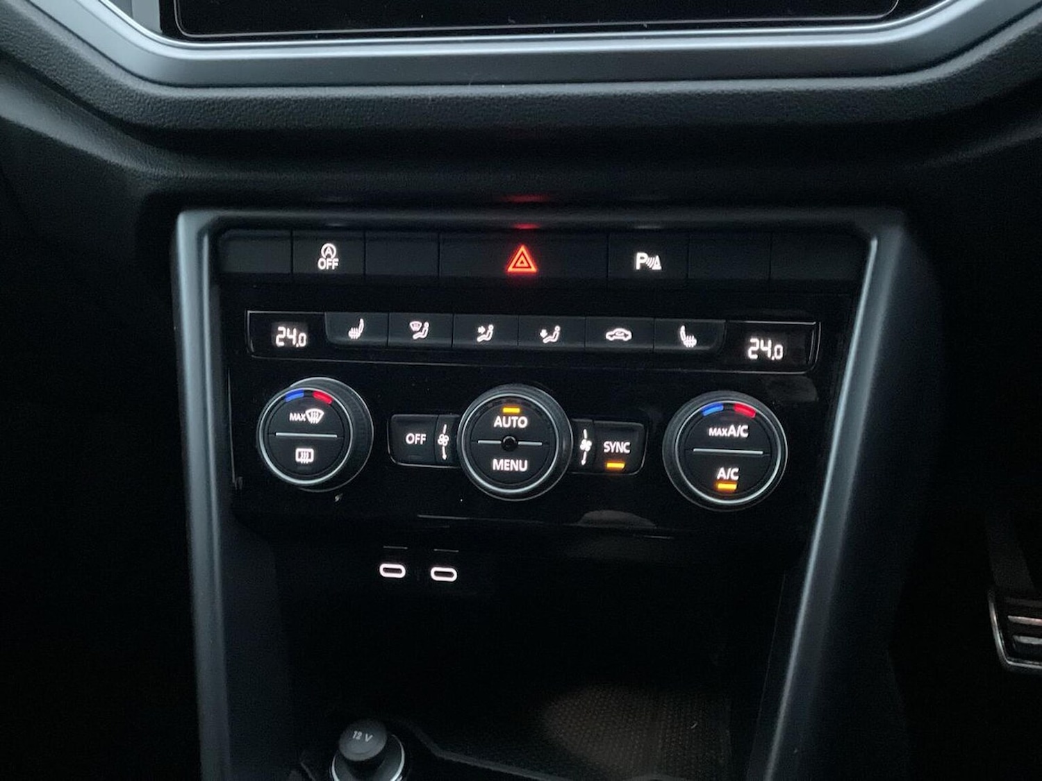 Used Volkswagen T-Roc 2021 for sale - 76763427: Photo 12