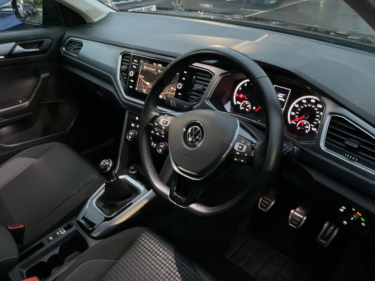 Used Volkswagen T-Roc 2021 for sale - 76763427: Photo 15