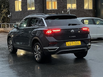 Used Volkswagen T-Roc 2021 for sale - 76763427: Photo