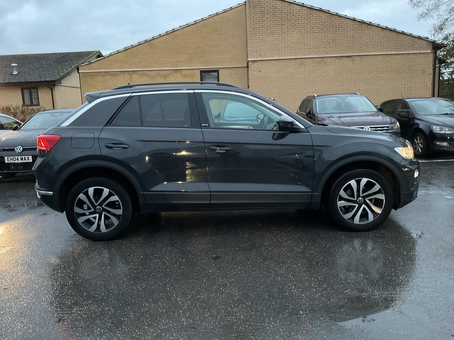 Used Volkswagen T-Roc 2021 for sale - 76763427: Photo 3